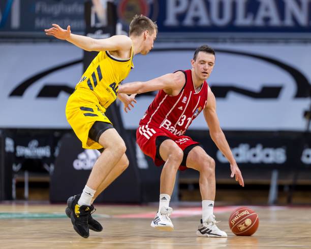 太阳运作将继续？美媒建议三笔交易换4次轮签：阵容进一步年轻化