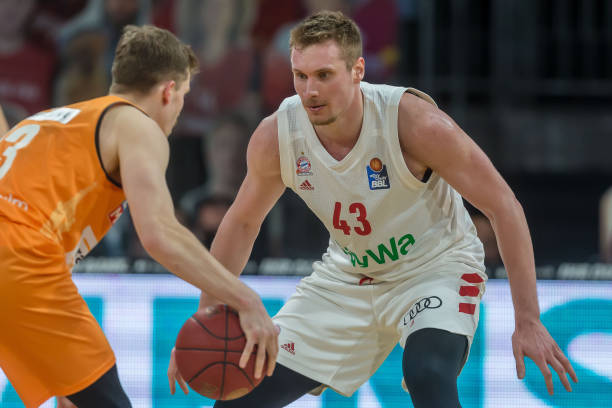 起观众广泛 起观众广泛