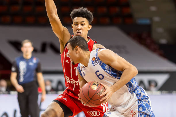 朱利亚诺-西蒙尼：梅西告诉我要冷静，在禁区要多给自己一些时间